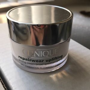 Clinique Repairwear Uplifting Firming Cream SPF 15